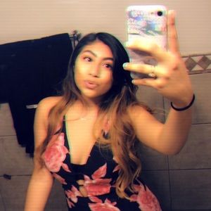 Meet your Posher, Yesenia lizbeth